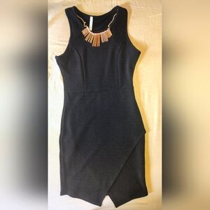 Asymmetrical dress with necklace!
